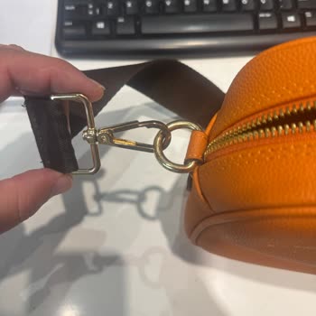 Nautica Çantada Garanti Süresinde Çözülmeyen Fermuar Ve Renk Atma Sorunu