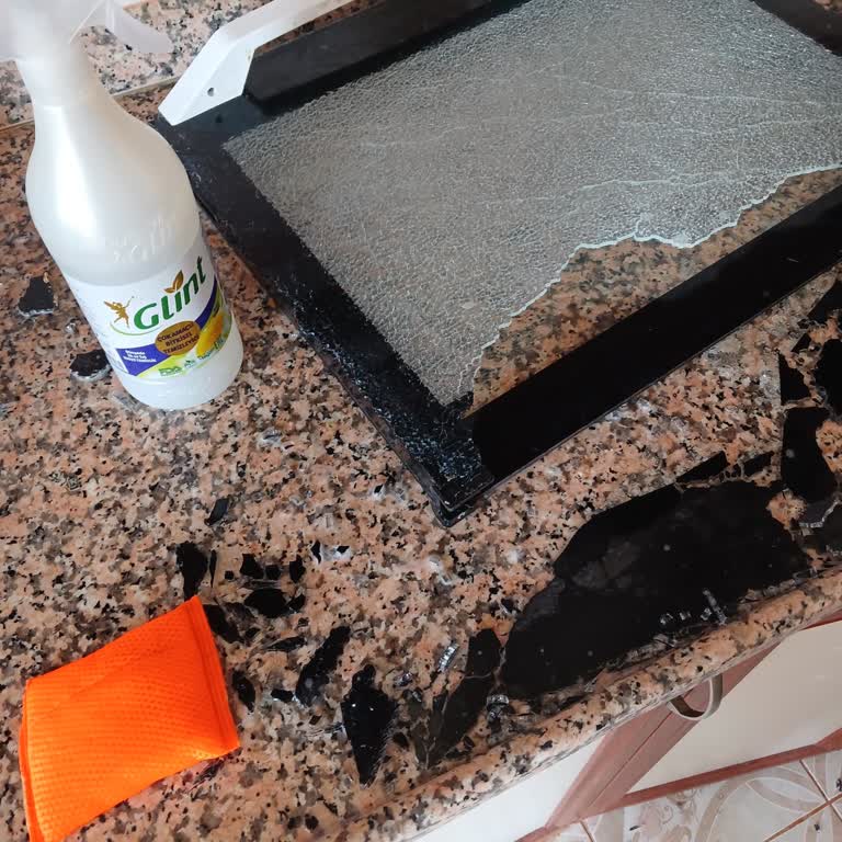 Fırın Kapağı Temizleyici Kullanımı Sonrası Camın Kırılması