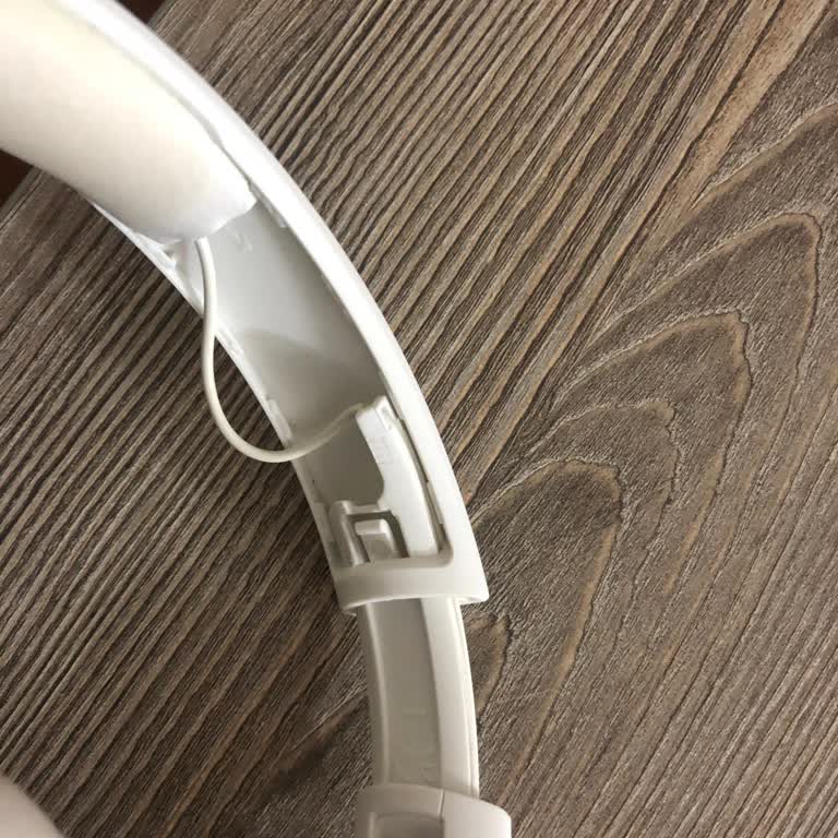 JBL Kulaklığımın Menteşesi Kayboldu, Yedek Parça Bulamıyorum