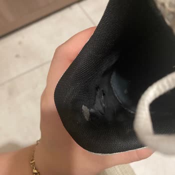 Yüksek Fiyatlı Ayakkabıda Kısa Sürede Yırtık Sorunu Ve Acil Çözüm Talebi