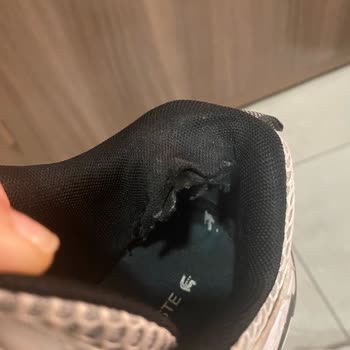 Yüksek Fiyatlı Ayakkabıda Kısa Sürede Yırtık Sorunu Ve Acil Çözüm Talebi