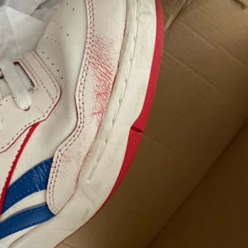 Kısa Sürede Renk Atan Ayakkabı İçin İade Talebim Reddedildi