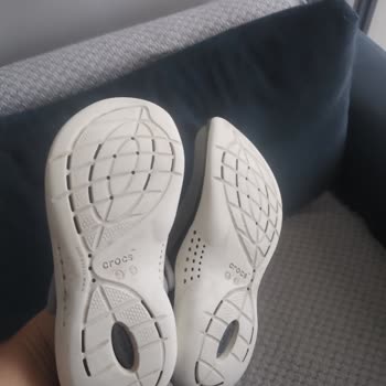Crocs Terliğin Tabanında Deformasyon Ve Garanti Sorunu