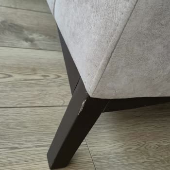 Teslim Edilen Koltuk Takımında Hasar Ve Kusurlar Var