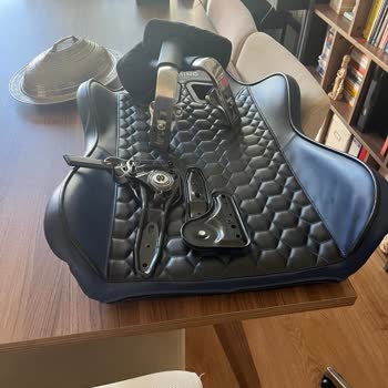 Rapido Mobilya Sandalyenin Oturma Kısmındaki Demir Parça Kısa Süre Önce Kırıldı