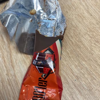 Çikolata İçerisinde Yabancı Madde İle Karşılaşılması Ve Sağlık Endişesi