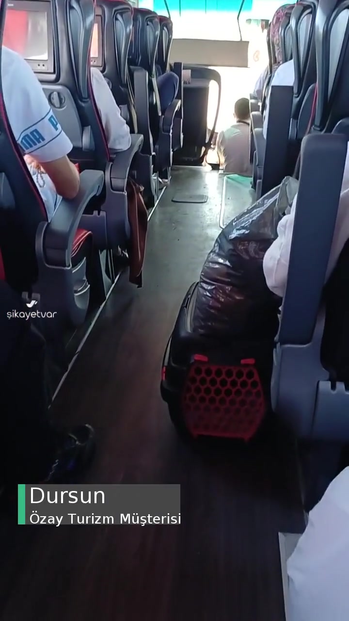 Özay Turizm Muavin Ve Şoför İlgisizliği! videonun kapak resmi