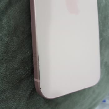 İphone 15'te Renk Değişikliği Ve Media Markt'ın İlgisizliği Mağduriyet Yarattı
