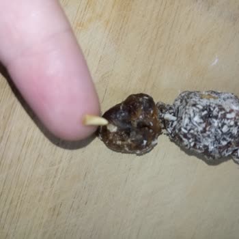 Lokumda Yabancı Cisim Çıkması Nedeniyle Hijyen Endişesi Ve Tiksinti Yaşadım