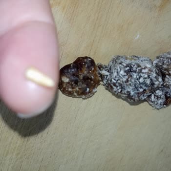 Lokumda Yabancı Cisim Çıkması Nedeniyle Hijyen Endişesi Ve Tiksinti Yaşadım