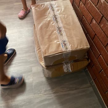 Kargoları Kapıya Teslim Etmemeleri Mağduriyet Yaratıyor