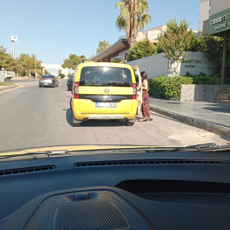 Başka Durağın Araçları Bölgemizden Yolcu Alıyor Maddi Kayıp Yaşıyoruz