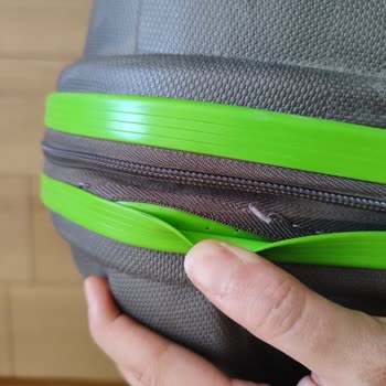 Garanti Kapsamındaki Valiz İlk Kullanımda Kırıldı, Ücret Talebiyle Karşılaştım