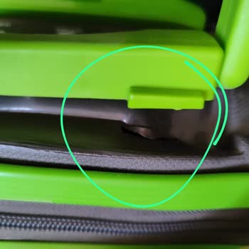 Garanti Kapsamındaki Valiz İlk Kullanımda Kırıldı, Ücret Talebiyle Karşılaştım