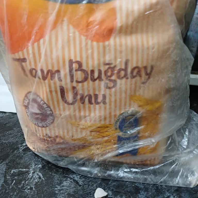 Piyale Tam Buğday Ununda Plastik Parça İle Karşılaştım Sağlığımız Risk Altındaydı