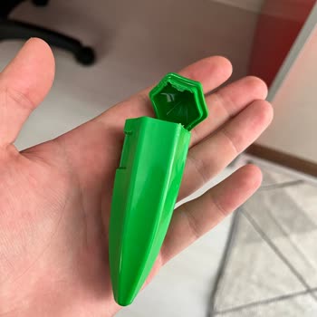 BİM Bamya Soyacağı Jilet Parçası Koparak Sağlık Riski Oluşturdu