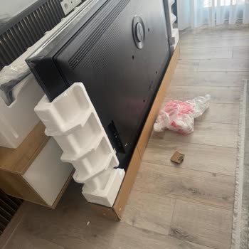 Yetkili Servis Kurulumunda Televizyonum Kırıldı, Sorumluluk Bana Yüklendi