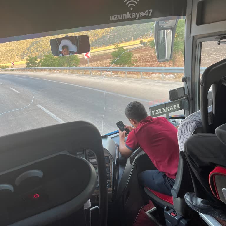 Otobüste Sigara, Geç Servis Ve Yüksek Ses: Kabul Edilemez Yolculuk Deneyimi