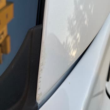 Sıfır Araçta Teslim Sonrası Cam Değişimi Ve Rötuşlu Direkler Nedeniyle Araç Değişimi Talebi