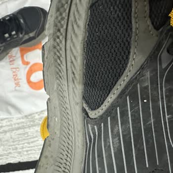 Skechers Ayakkabıda Çökme Ve Yaralanma Problemi: Mağduriyetimin Giderilmesini Talep Ediyorum