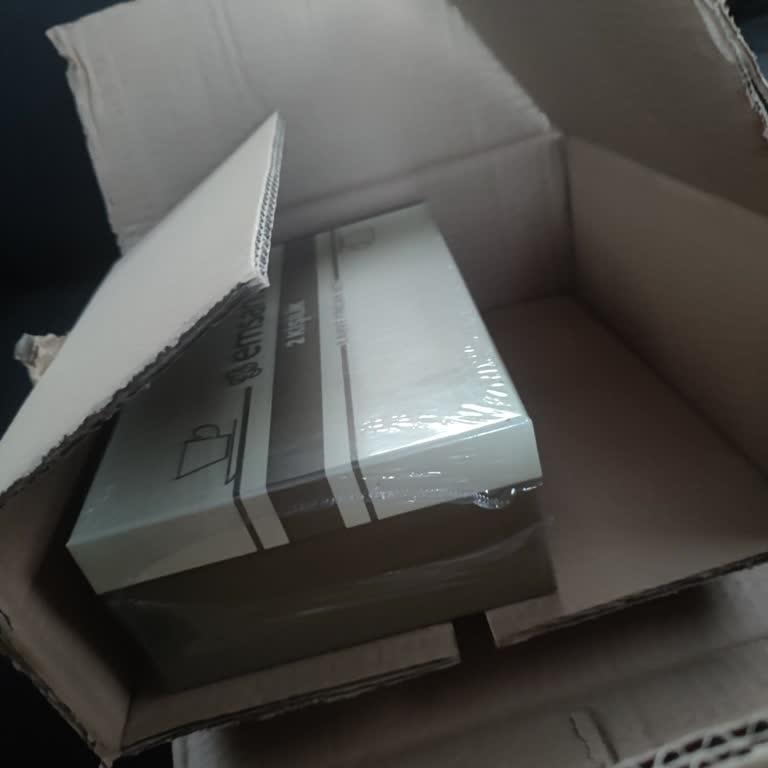 Karaca Züccaciye Siparişim Hem Geç Teslim Edildi Hem De Hediye Paketsiz Olarak Gönderildi