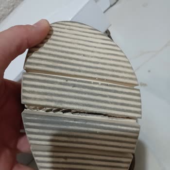 Kısa Sürede Hasar Gören Sandalet İçin Değişim Talebi Ve Fatura Problemi