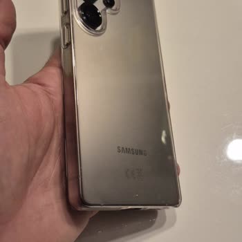 Samsung Galaxy S25 Ultra'nın Titanyum Kasasında Kısa Sürede Oluşan Çizikler Ve Ürün Değişim Talebi