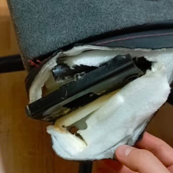 Xdrive Oyuncu Koltuğunda Kırık Parça Sorunu Ve Yetersiz Destek