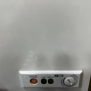 Vestel Derin Dondurucu Kapağında Boya Atması Ve Paslanma, Çözüm Sunulmuyor