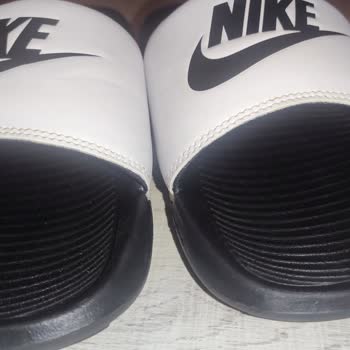 Üç Kullanımda Yırtılan Terliğe Çözüm Yok, Müşteri Mağdur