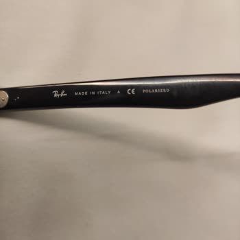 Rayban Gözlükte Tekrarlayan Cam Kenarı Soyulma Sorunu Ve Değişim Talebi