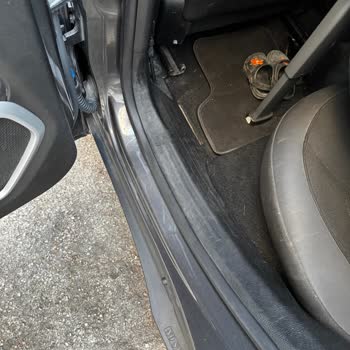 Vip Bursa Oto Yıkama İç Dış Yıkama Hizmeti Aldım Ama Yapılan Temizlik İnanılmaz Derecede Özensizdi