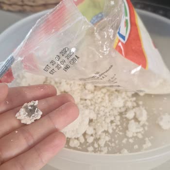 Aldığım Lor Peynirinden Küflü Parça Çıktı, Açıklama Ve Özür Bekliyorum