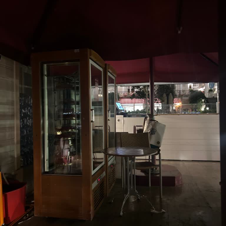 Büyükada Kahve Dünyası'nda Personel Saygısızlığı Ve Yetersiz İletişim