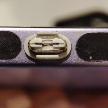 iPhone Lightning Cable Broke After 12 Months - I Want A Replacement