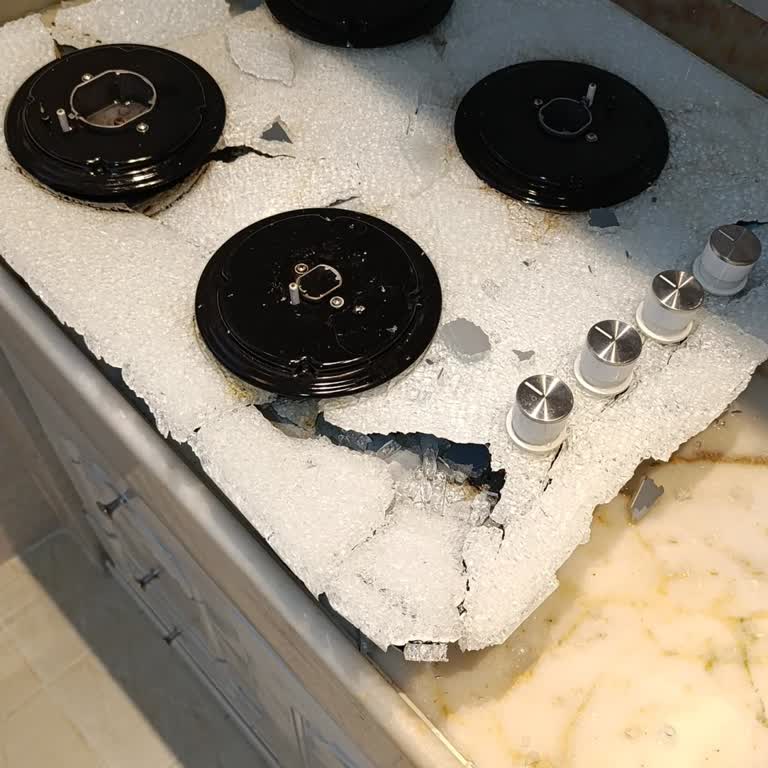 Set Üstü Ocak Camı Temizlik Sırasında Patladı, Değişim Talebim Var