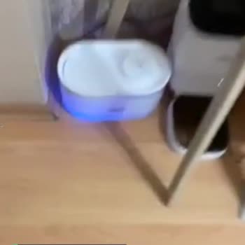 Xenon Smart Su Pınarının Mavi Işığı Sürekli Yanıp Sönüyor Durmuyor