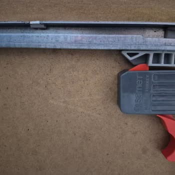 Çekmece Rayı Plastik Stop Tırnaklarının Kırılması Nedeniyle Kullanım Zorluğu Ve Yedek Parça Talebi