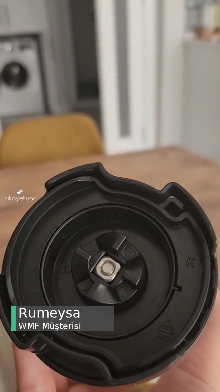 WMF Smoothie Blender Kapak Kısmından Siyah Yağ Akıyor videonun kapak resmi