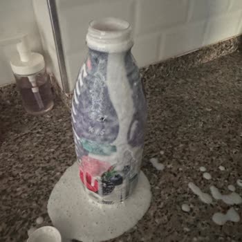 Aldığım Kefir Bozuk Çıktı, Patladı Ve Kötü Kokuyordu