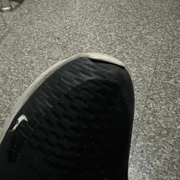 Üç Ayda Yıpranan Ayakkabıma Kullanıcı Hatası Dediler Mağduriyetim Sürüyor