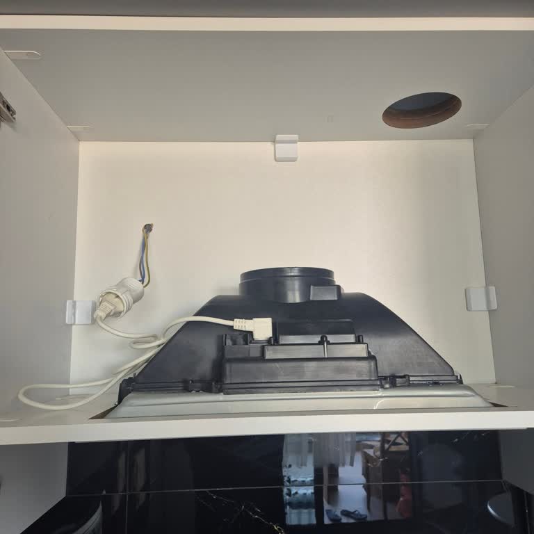 Franke Davlumbaz Montajında Eksik Parça Ve Tekrar Servis Ücreti Mağduriyeti