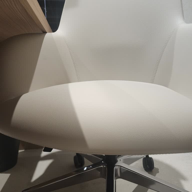 Sandalyede Oluşan Yamukluk Konforumu Ve Sağlığımı Olumsuz Etkiliyor