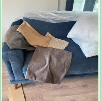 Yanlış Renk Kırlent Teslimatı Ve Çözülmeyen Servis Süreci