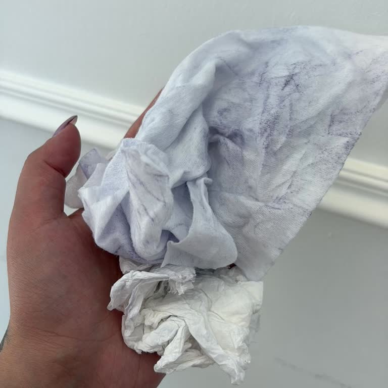 Siyah Elbiseden Çıkan Boya Düğün Günümü Mahvetti