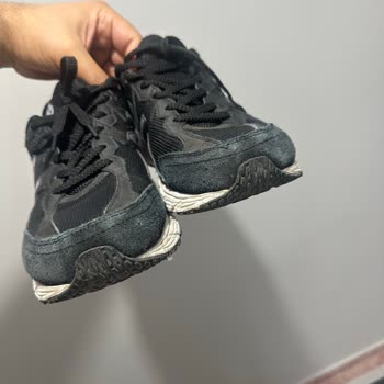 New Balance Ayakkabıda Renk Değişimi Ve Ses Sorunu Mağaza Reddi