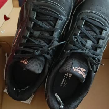 Reebok Ayakkabıda Kısa Sürede Yırtılma Oldu!