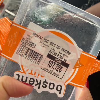 Aldığım Kaymak Küflü Çıktı İletişim Kuramıyorum