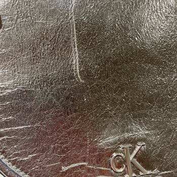 Kısa Sürede Derisi Dökülen Çanta Ve İlgisiz Müşteri Hizmetleri