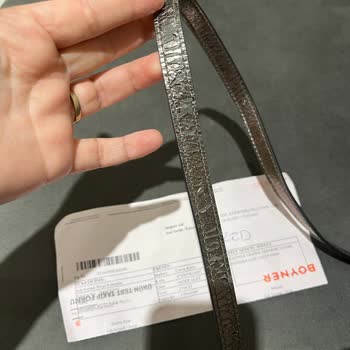 Kısa Sürede Derisi Dökülen Çanta Ve İlgisiz Müşteri Hizmetleri